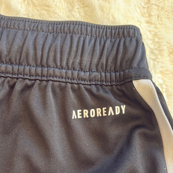 Adidas Black Athletic Shorts size youth 11/12 years - Picture 2 of 7